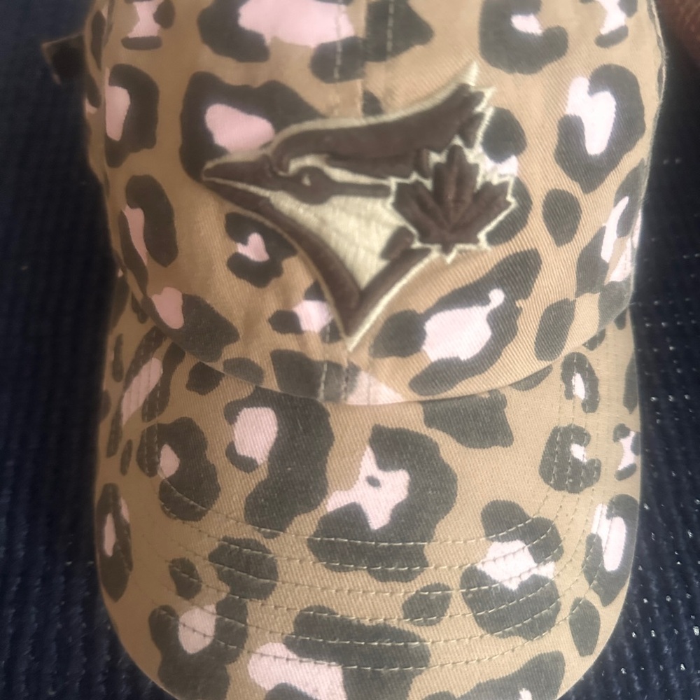 47 Brand Women's Black and Tan Cap